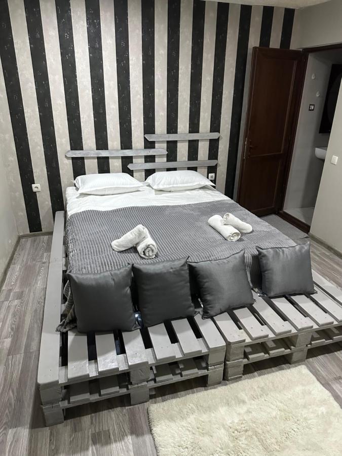 Positive Hotel Borjomi ภายนอก รูปภาพ